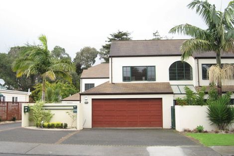 Photo of property in 1/105 Beach Road, Mellons Bay, Auckland, 2014