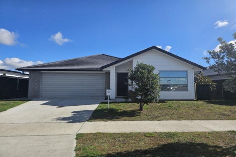 Photo of property in 15 Monaro Place, Papamoa, 3118