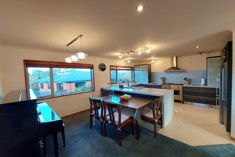 Photo of property in 174 Heta Road, Highlands Park, New Plymouth, 4312