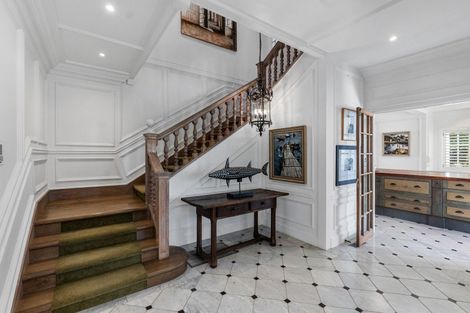 Photo of property in 11 Stanley Point Road, Stanley Point, Auckland, 0624