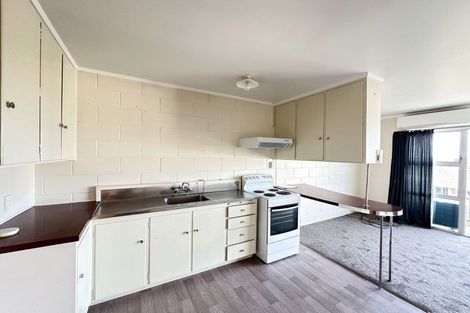 Photo of property in 40 West Coast Road, Glen Eden, Auckland, 0602