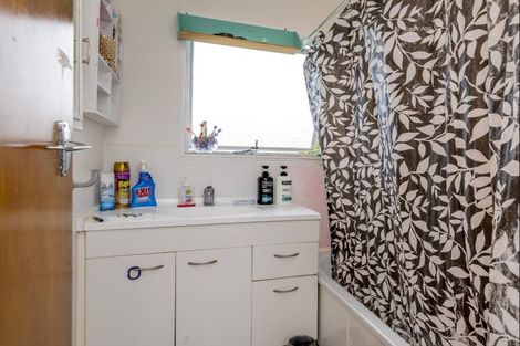 Photo of property in 30 Strathmore Avenue, Levin, 5510