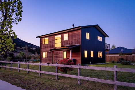 Photo of property in 28 Wabler Lane, Albert Town, Wanaka, 9305