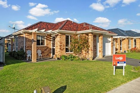 Photo of property in 34 Sovereign Isle Lane, Rototuna, Hamilton, 3210