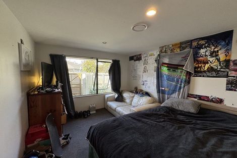 Photo of property in 34 Blue Gum Place, New Brighton, Christchurch, 8083