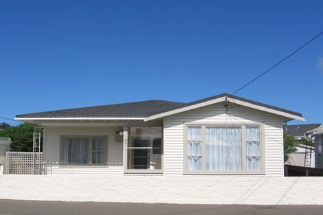 Photo of property in 42 Strathavon Road, Miramar, Wellington, 6022