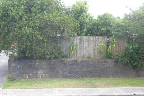 Photo of property in 1/70 Archers Road, Glenfield, Auckland, 0629