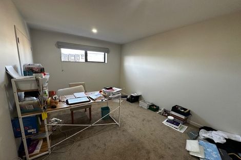 Photo of property in 24 Baumea Rise, Massey, Auckland, 0614