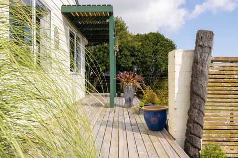 Photo of property in 11b Lyn Grove, Papamoa Beach, Papamoa, 3118