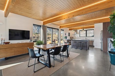 Photo of property in 28 Falconer Rise, Jacks Point, Queenstown, 9371