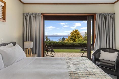 Photo of property in 39 Wakeman Road, Acacia Bay, Taupo, 3330