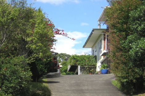 Photo of property in 1/112 Browns Bay Road, Rothesay Bay, Auckland, 0630