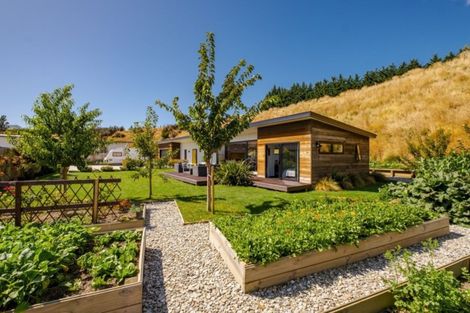 Photo of property in 72 Risinghurst Terrace, Lower Shotover, Queenstown, 9304