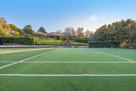 Photo of property in 281 Point View Drive, Shamrock Park, Auckland, 2016