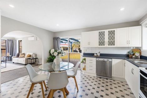 Photo of property in 14 Oldwood Street, Bishopdale, Christchurch, 8053