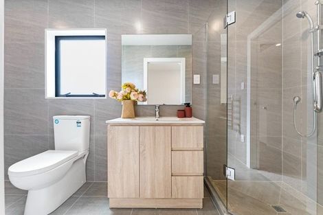 Photo of property in 18d Larissa Avenue, Henderson, Auckland, 0610