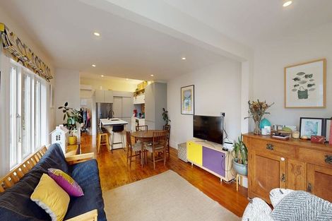 Photo of property in 188 The Parade, Island Bay, Wellington, 6023