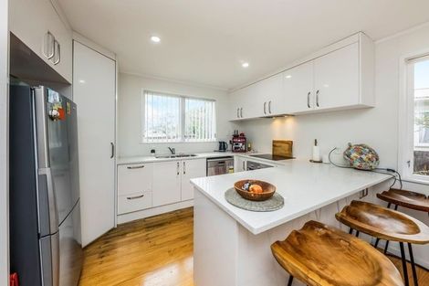 Photo of property in 17 President Avenue, Papakura, 2110