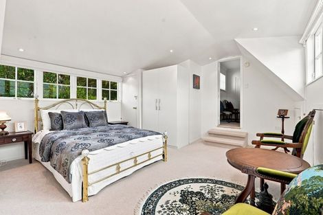 Photo of property in 199 Chelsea View Drive, Chatswood, Auckland, 0626