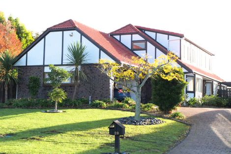 Photo of property in 28 Stevenson Way, Cockle Bay, Auckland, 2014