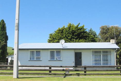 Photo of property in 103 De Lautour Road, Inner Kaiti, Gisborne, 4010