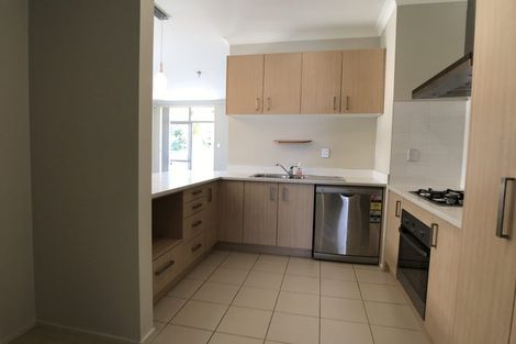 Photo of property in 111 Fernhill Way, Oteha, Auckland, 0632