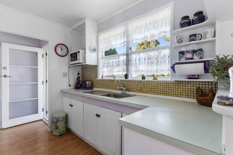 Photo of property in 130 Rowandale Avenue, Manurewa, Auckland, 2102