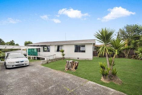 Photo of property in 21 Ngatira Place, Clendon Park, Auckland, 2103