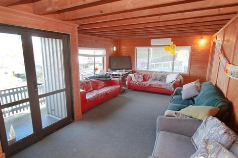 Photo of property in 2 Cosy Dell Road, North Dunedin, Dunedin, 9016