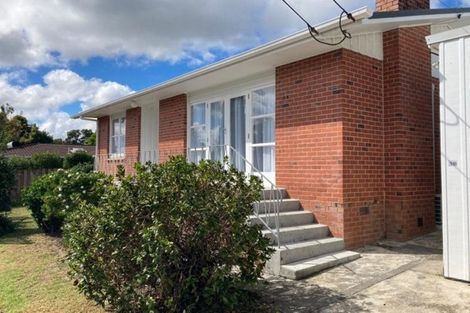 Photo of property in 1/5b Mcintyre Road, Mangere Bridge, Auckland, 2022