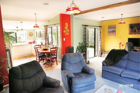 Photo of property in 623a Swanson Road, Swanson, Auckland, 0612