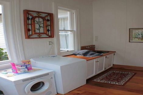 Photo of property in 309 Anzac Road, Pukekohe, 2120