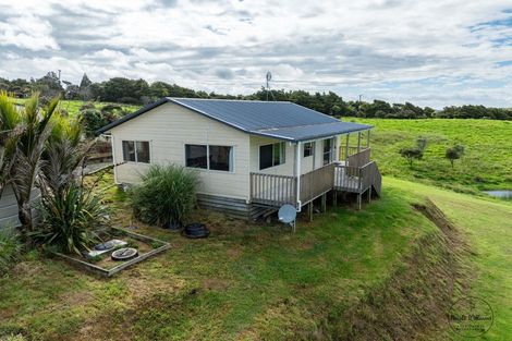 Photo of property in 134 Heatley Road, Whakapirau, Maungaturoto, 0583