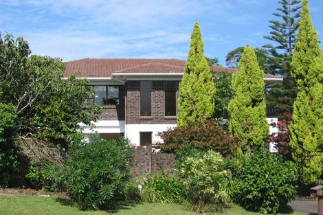 Photo of property in 17 Pokapu Street, Titirangi, Auckland, 0600