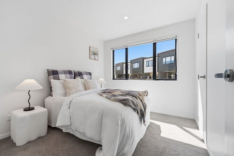 Photo of property in 26/9 Schnapper Rock Road, Greenhithe, Auckland, 0632