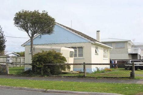 Photo of property in 62 Cutfield Street, Inglewood, 4330