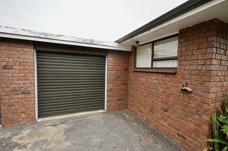 Photo of property in 43a Wikiriwhi Crescent, Awapuni, Palmerston North, 4412