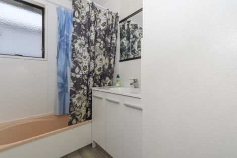 Photo of property in 74a Resolution Road, Welcome Bay, Tauranga, 3112