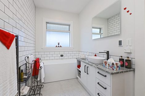 Photo of property in 3a Ridgeway Terrace, Taradale, Napier, 4112