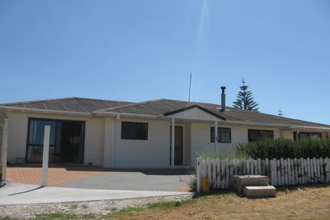 Photo of property in 674 Pukehina Parade, Pukehina, Te Puke, 3189