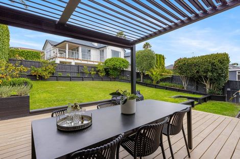 Photo of property in 23 Braemar Road, Rothesay Bay, Auckland, 0630