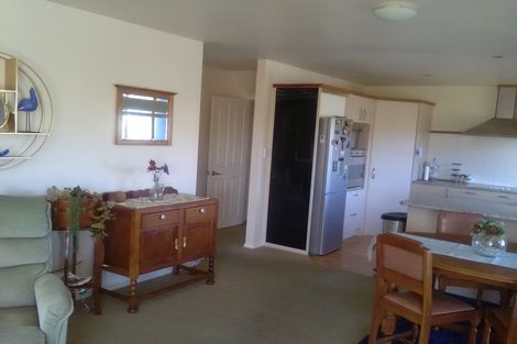 Photo of property in 7a Taihiki Road, Clarks Beach, 2122