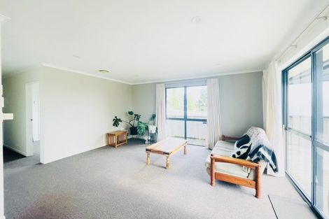 Photo of property in 70a Hobsonville Road, West Harbour, Auckland, 0618