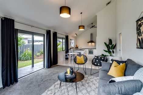 Photo of property in 44a Warwick Crescent, Taradale, Napier, 4112