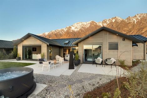 Photo of property in 11 Torridon Court, Jacks Point, Queenstown, 9371