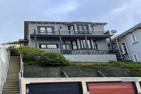 Photo of property in 3/2 Macdonald Crescent, Te Aro, Wellington, 6011