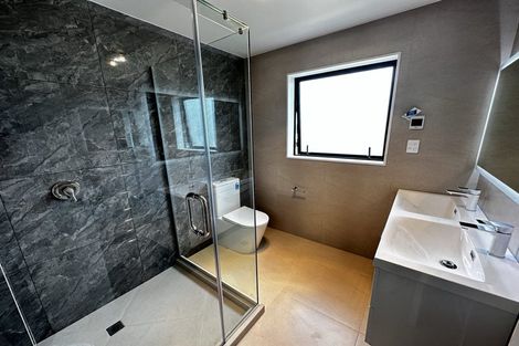 Photo of property in 8 Snuggery Loop, Orewa, 0931