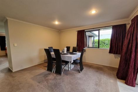 Photo of property in 23a Kelvin Road, Papakura, 2110
