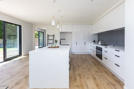 Photo of property in 17 Aratoro Place, Mount Pleasant, Christchurch, 8081