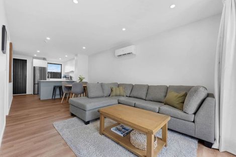 Photo of property in 8 Pukakaho Lane, Papatoetoe, Auckland, 2025